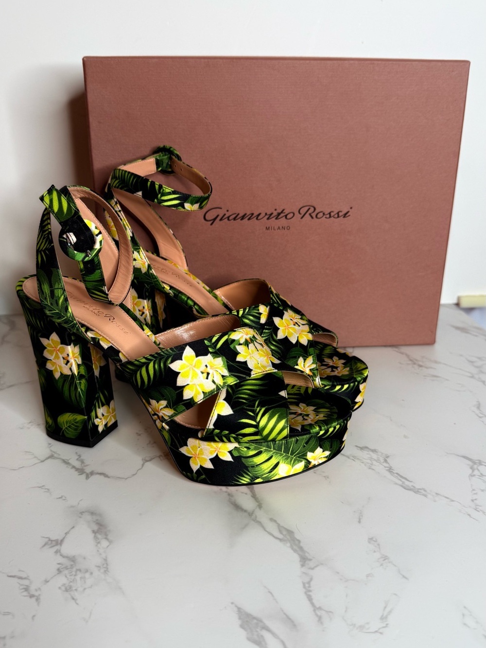 Gianvito Rossi Frangipani Floral Platform Sandals Size 38.5 Tropical Print Block